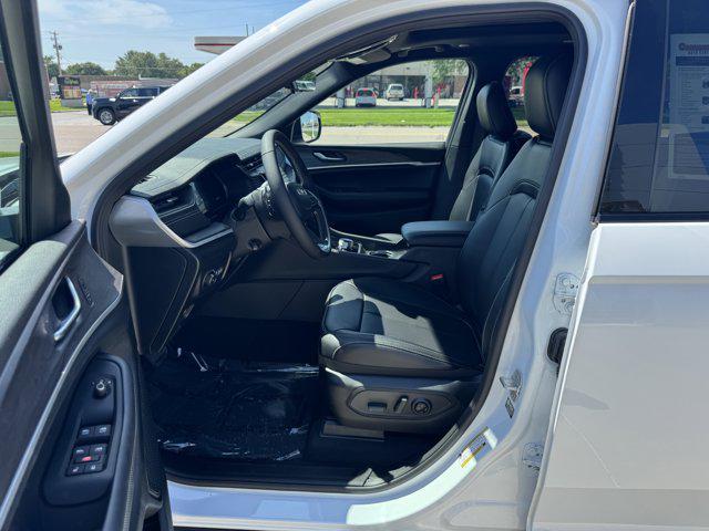 new 2025 Jeep Grand Cherokee L car, priced at $54,440