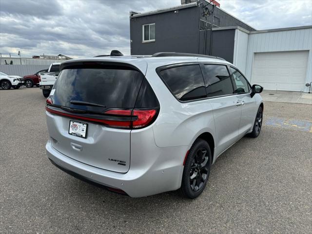 new 2024 Chrysler Pacifica car, priced at $56,105