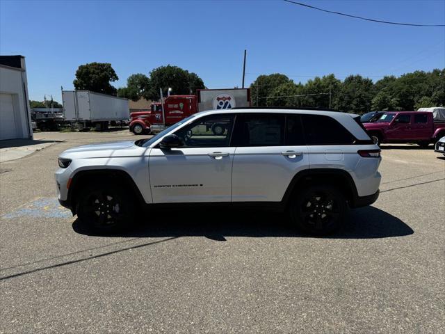 new 2024 Jeep Grand Cherokee car, priced at $53,020