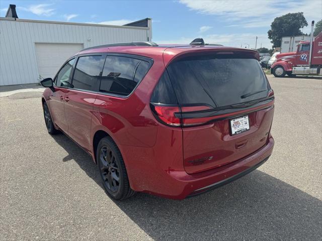 new 2024 Chrysler Pacifica car, priced at $48,690