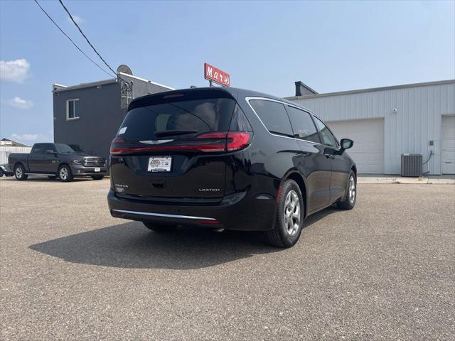 new 2024 Chrysler Pacifica car, priced at $50,025