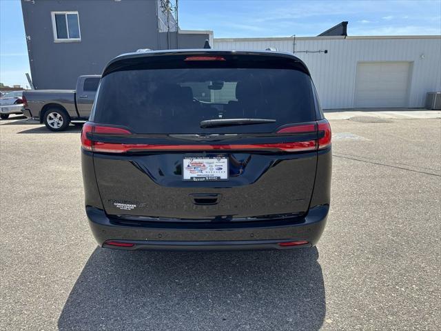 new 2024 Chrysler Pacifica car, priced at $48,195