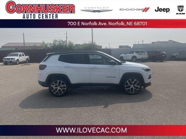 new 2024 Jeep Compass car, priced at $39,015