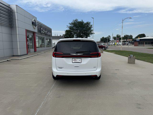 new 2025 Chrysler Pacifica car, priced at $47,440