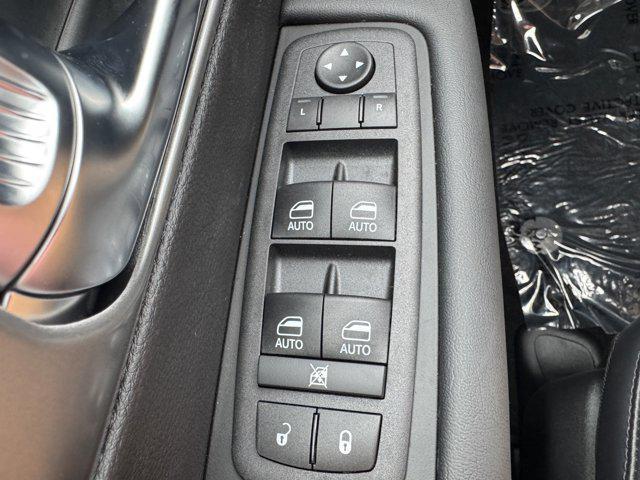 new 2025 Chrysler Pacifica car, priced at $47,440