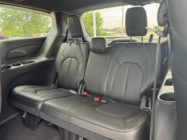 new 2025 Chrysler Pacifica car, priced at $47,440