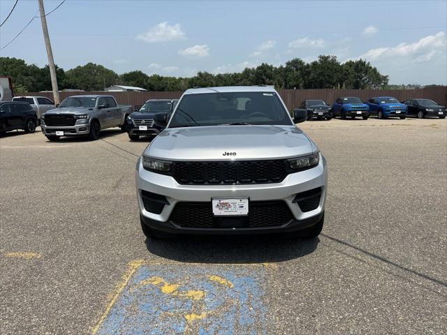 new 2024 Jeep Grand Cherokee car, priced at $47,530