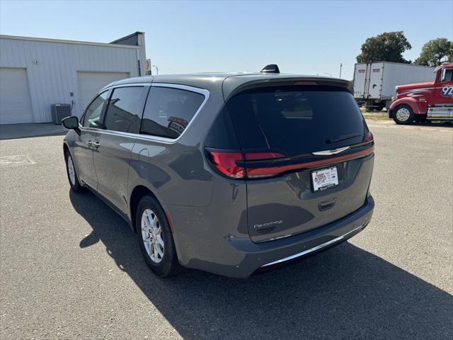 new 2024 Chrysler Pacifica car, priced at $43,995