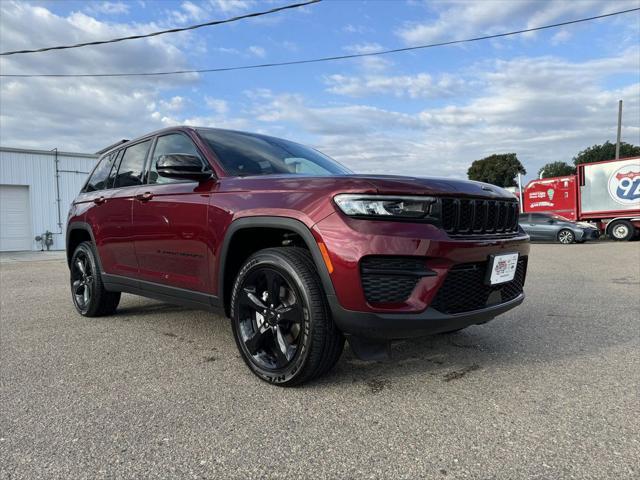 used 2024 Jeep Grand Cherokee car, priced at $44,990