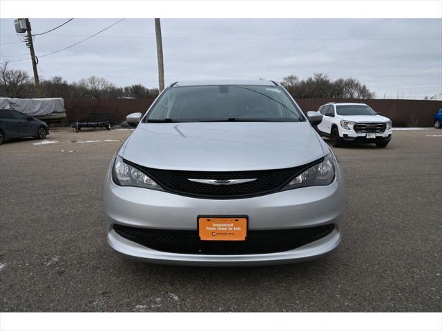 used 2022 Chrysler Voyager car