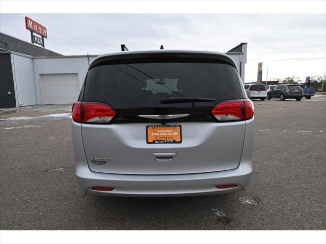 used 2022 Chrysler Voyager car