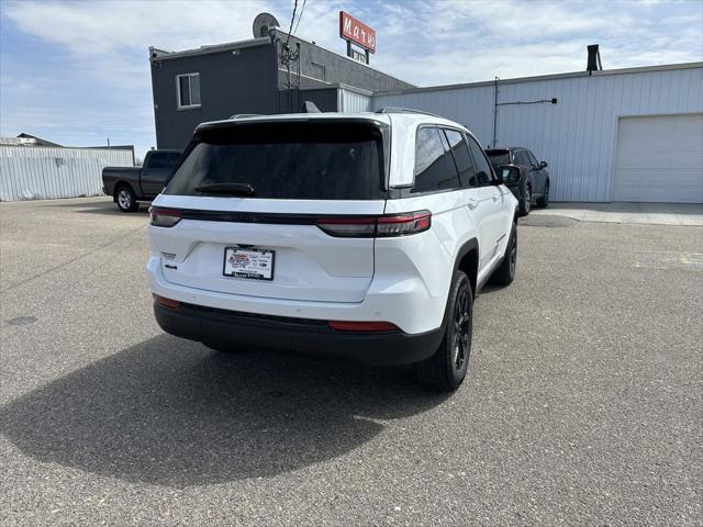 new 2024 Jeep Grand Cherokee car, priced at $46,935