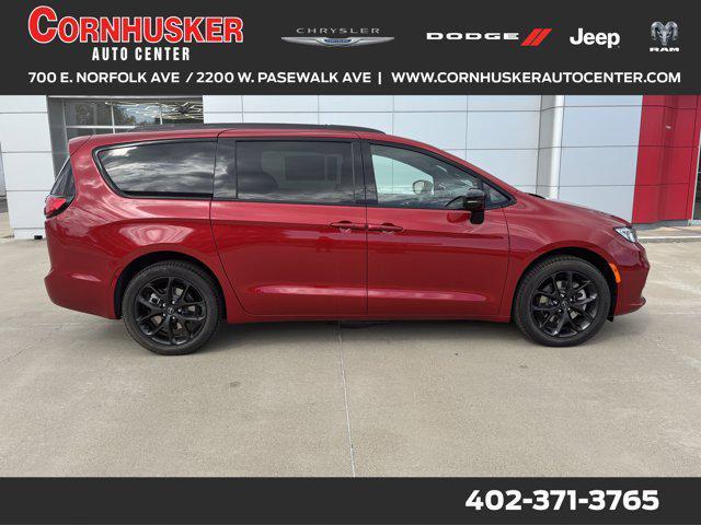 new 2026 Chrysler Pacifica car, priced at $55,870