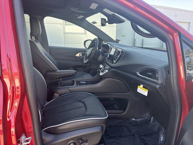 new 2026 Chrysler Pacifica car, priced at $56,025