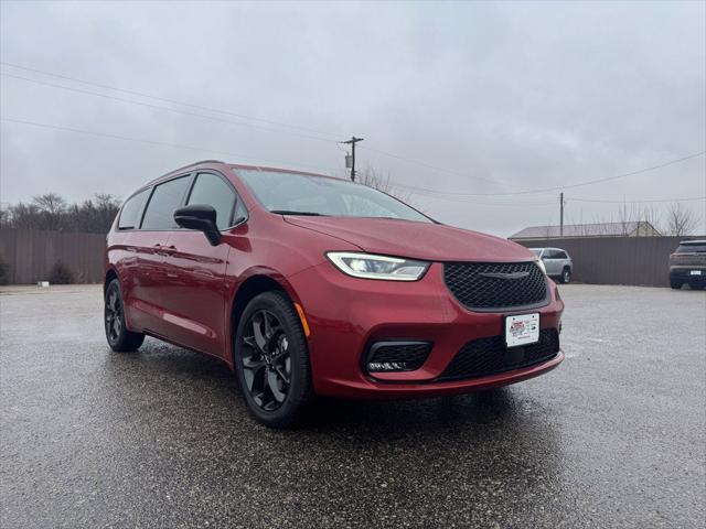 new 2025 Chrysler Pacifica car, priced at $56,035