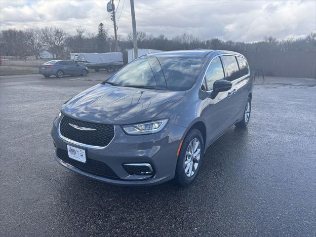 new 2025 Chrysler Pacifica car, priced at $47,635