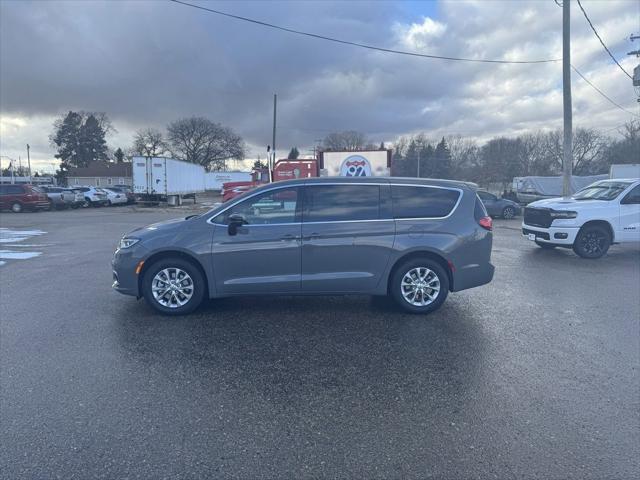 new 2025 Chrysler Pacifica car, priced at $47,635