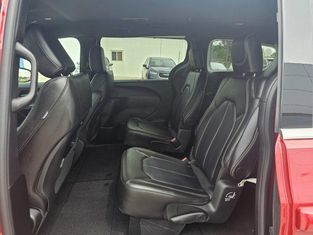 new 2025 Chrysler Pacifica car, priced at $44,940