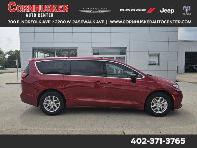new 2025 Chrysler Pacifica car, priced at $44,940