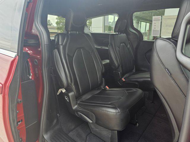 new 2025 Chrysler Pacifica car, priced at $44,940