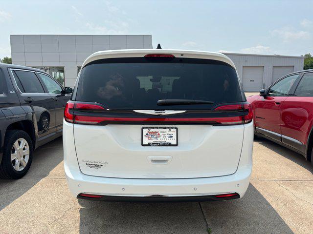 new 2025 Chrysler Pacifica car, priced at $44,445