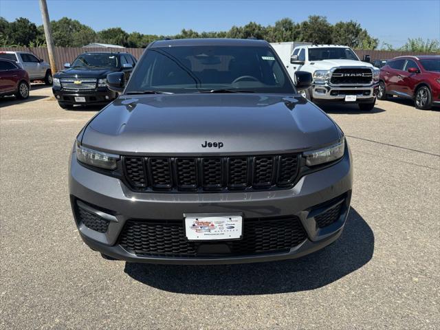 new 2024 Jeep Grand Cherokee car, priced at $47,530