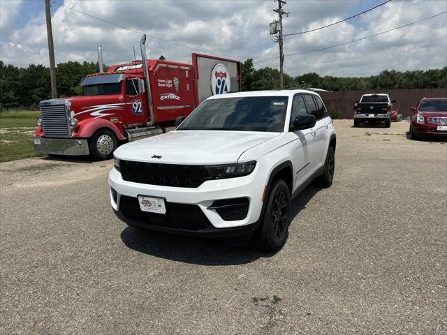 new 2024 Jeep Grand Cherokee car, priced at $46,935