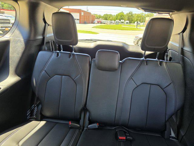 new 2025 Chrysler Pacifica car, priced at $48,720