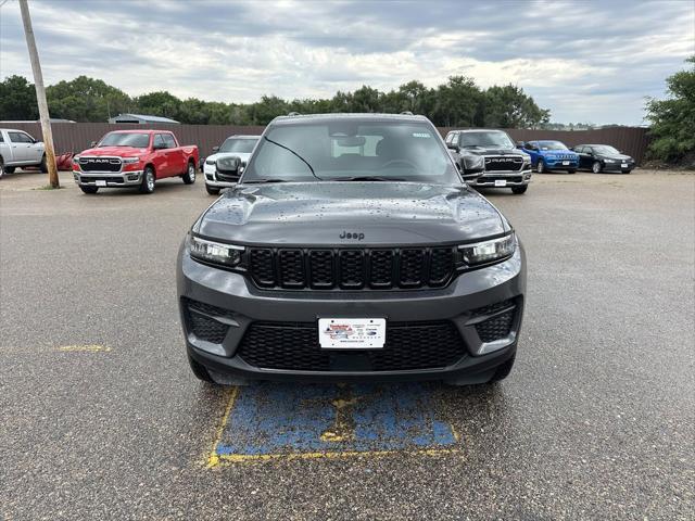 new 2024 Jeep Grand Cherokee car, priced at $47,530