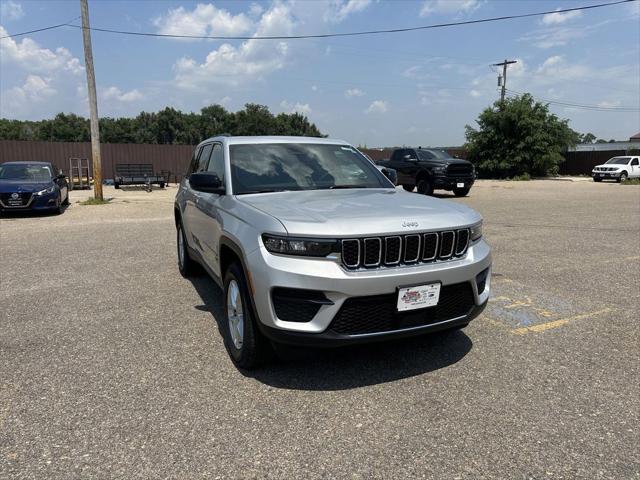 new 2024 Jeep Grand Cherokee car, priced at $44,970