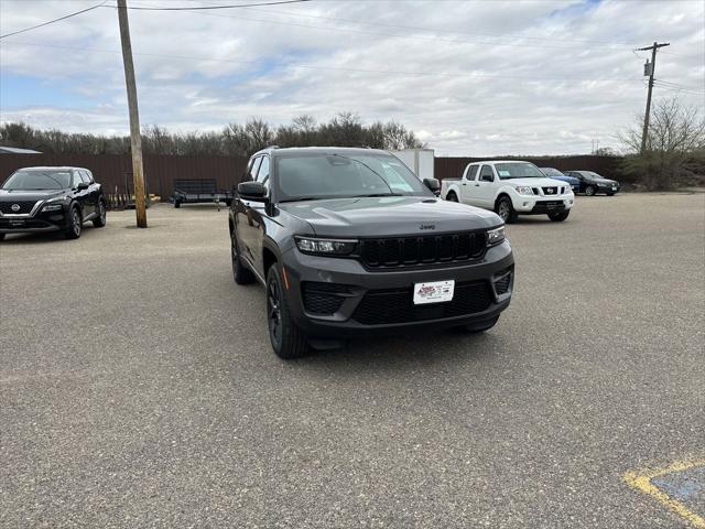 new 2024 Jeep Grand Cherokee car, priced at $47,030