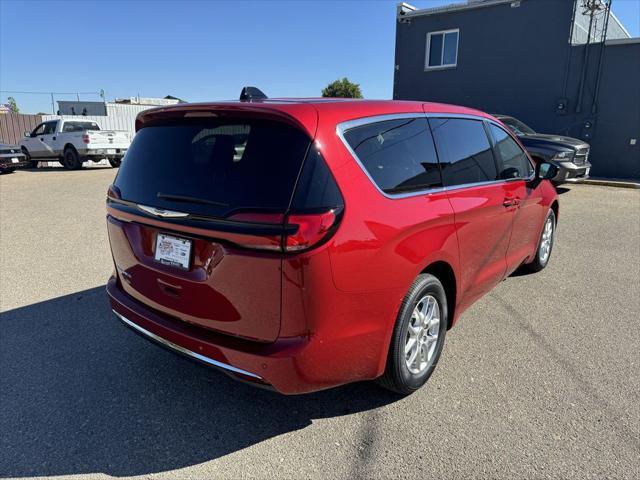 new 2024 Chrysler Pacifica car, priced at $43,995