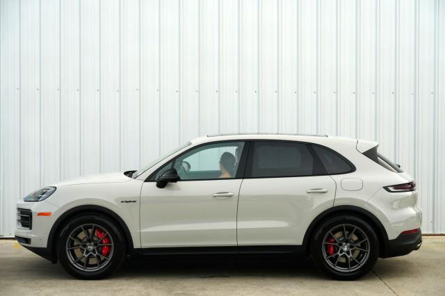 used 2025 Porsche Cayenne E-Hybrid car, priced at $116,000