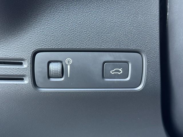 used 2022 Volvo XC40 Recharge Pure Electric car, priced at $22,000