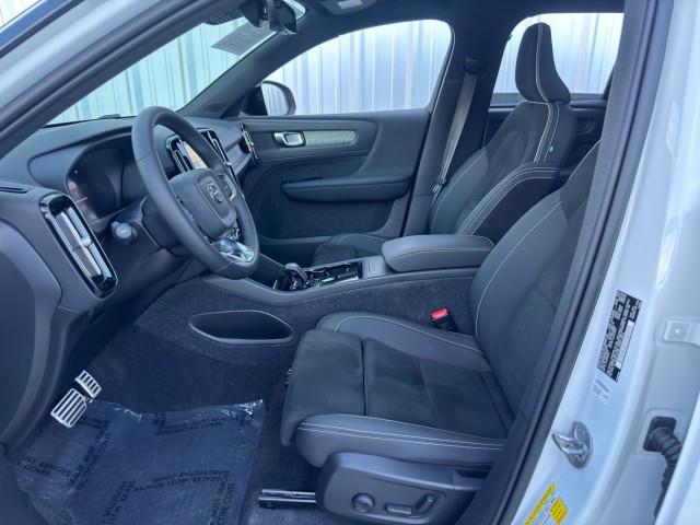 used 2022 Volvo XC40 Recharge Pure Electric car, priced at $22,000