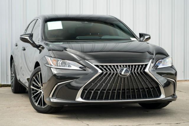 used 2024 Lexus ES 300h car, priced at $32,000