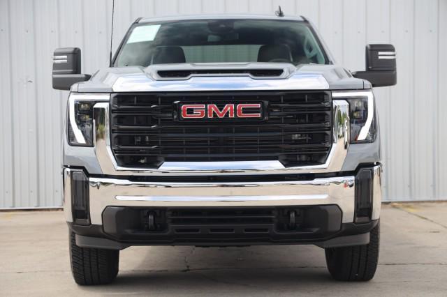 used 2024 GMC Sierra 3500 car, priced at $58,000