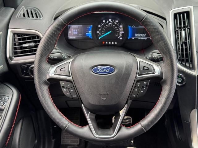 used 2024 Ford Edge car, priced at $25,000