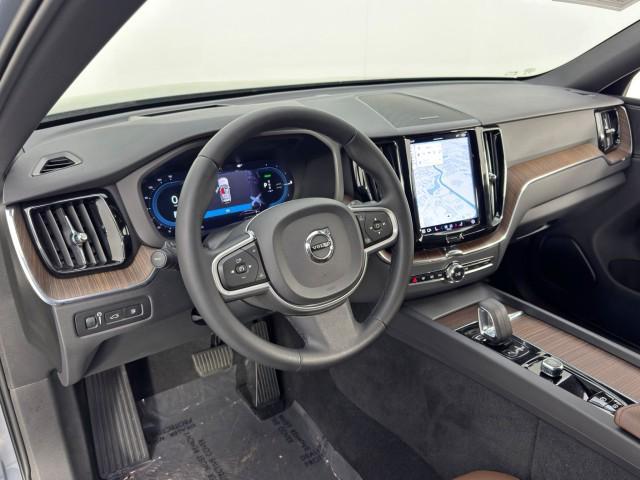 used 2022 Volvo XC60 Recharge Plug-In Hybrid car, priced at $28,000