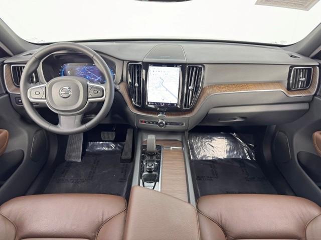 used 2022 Volvo XC60 Recharge Plug-In Hybrid car, priced at $28,000