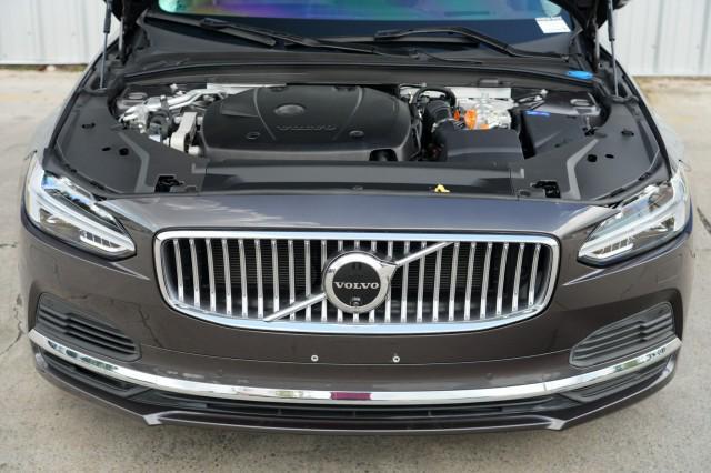 used 2024 Volvo S90 Recharge Plug-In Hybrid car, priced at $43,000