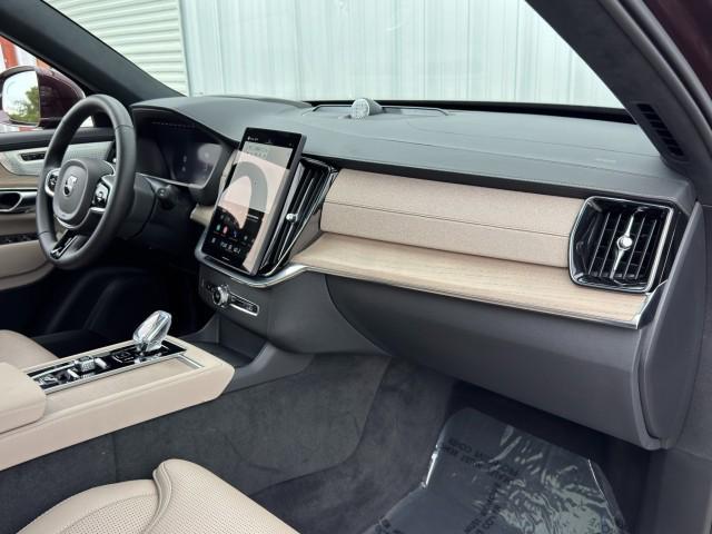 used 2025 Volvo XC90 Plug-In Hybrid car, priced at $63,000