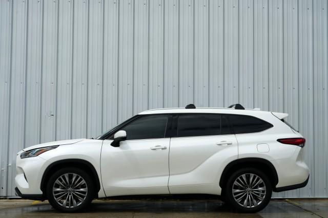 used 2020 Toyota Highlander car, priced at $33,000