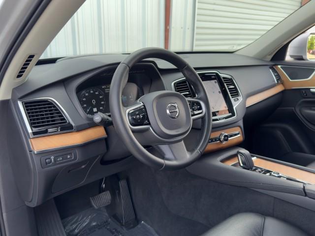 used 2021 Volvo XC90 Recharge Plug-In Hybrid car, priced at $31,000