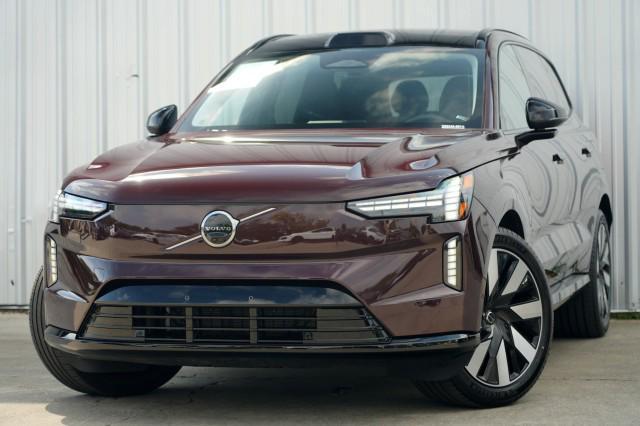 used 2025 Volvo EX90 car, priced at $53,500