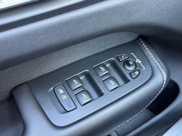 used 2021 Volvo XC60 Recharge Plug-In Hybrid car, priced at $32,000