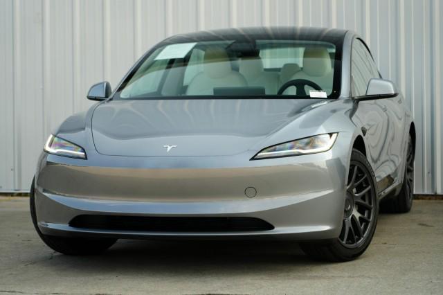 used 2025 Tesla Model 3 car, priced at $37,500