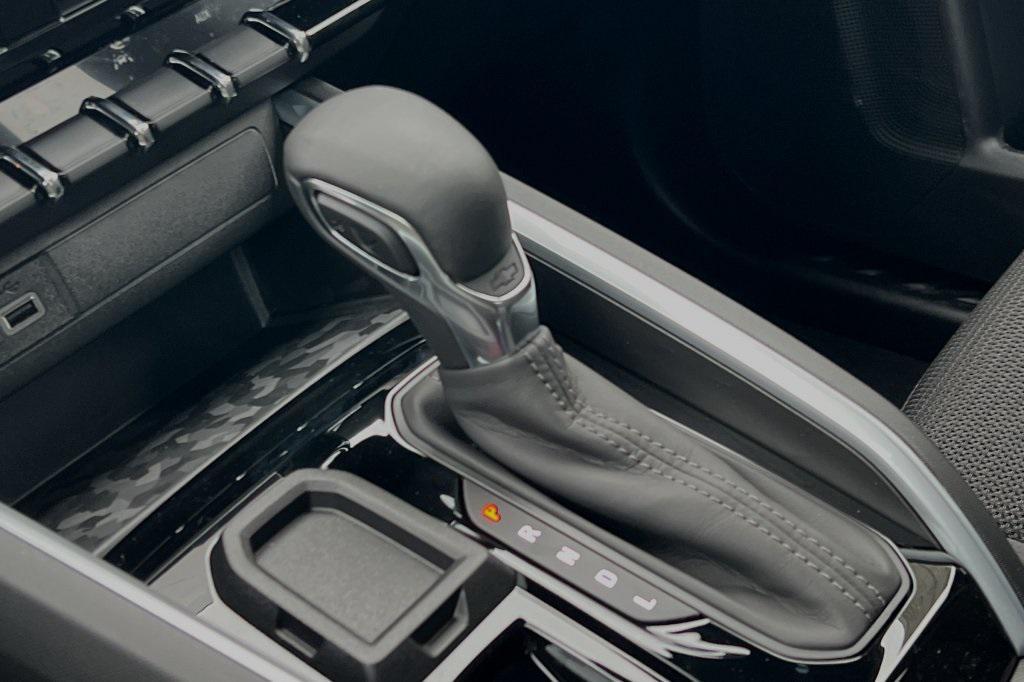 new 2024 Chevrolet Colorado car, priced at $31,980