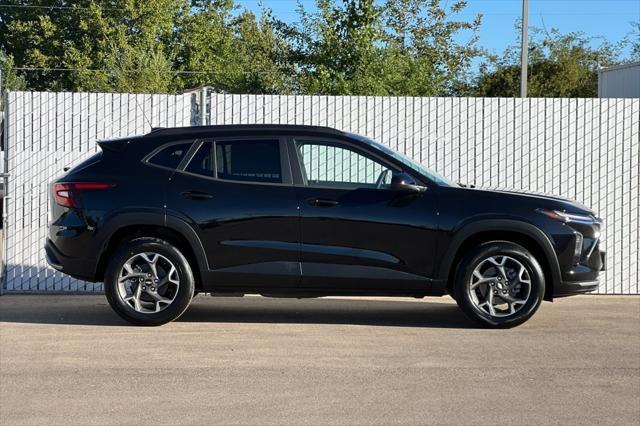 new 2025 Chevrolet Trax car, priced at $24,985