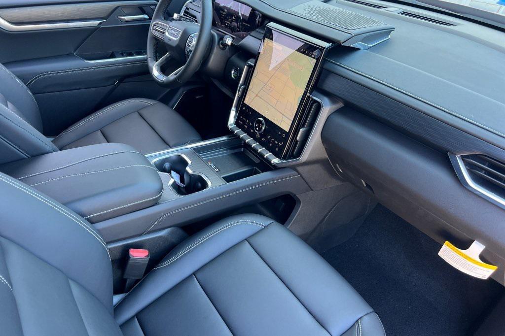 new 2025 GMC Acadia car, priced at $50,475